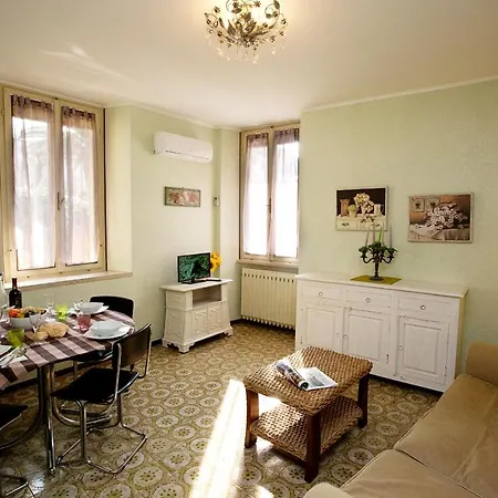 Sleeps 4 Air Con Апартаменты